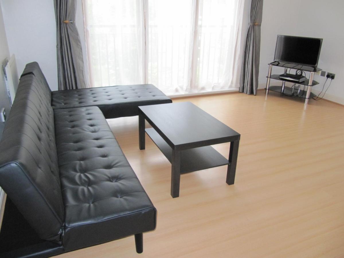 Cozy Off Road 2 Bedroom Cottage Apartment With Free Wi-Fi And Private Parking Глазго Экстерьер фото