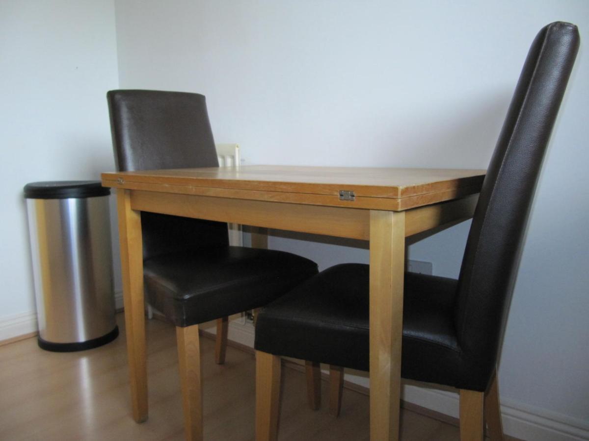 Cozy Off Road 2 Bedroom Cottage Apartment With Free Wi-Fi And Private Parking Глазго Экстерьер фото