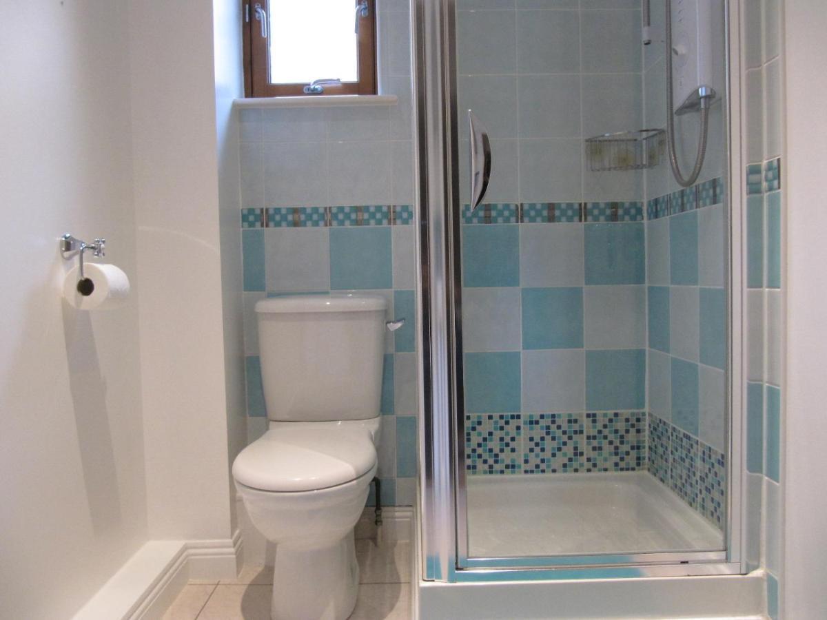 Cozy Off Road 2 Bedroom Cottage Apartment With Free Wi-Fi And Private Parking Глазго Экстерьер фото
