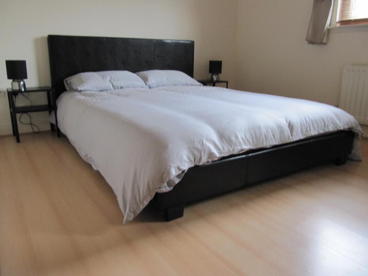 Cozy Off Road 2 Bedroom Cottage Apartment With Free Wi-Fi And Private Parking Глазго Экстерьер фото