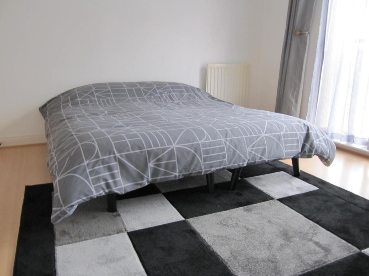 Cozy Off Road 2 Bedroom Cottage Apartment With Free Wi-Fi And Private Parking Глазго Экстерьер фото