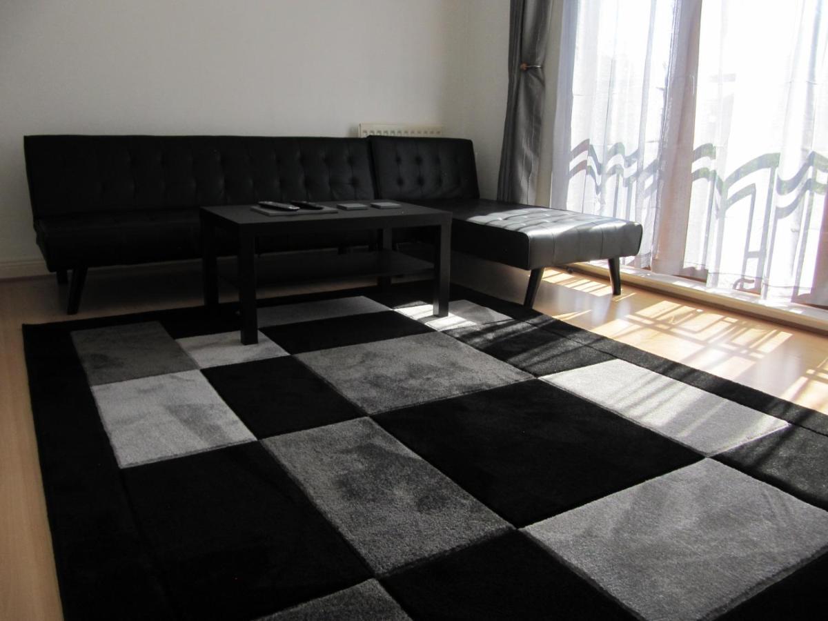 Cozy Off Road 2 Bedroom Cottage Apartment With Free Wi-Fi And Private Parking Глазго Экстерьер фото